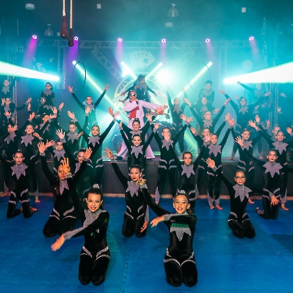 01.06.2025 - VIVA LAS VEGAS - APRESENTAÇÃO DO CURSO DE CIRCO EMPYREO-132