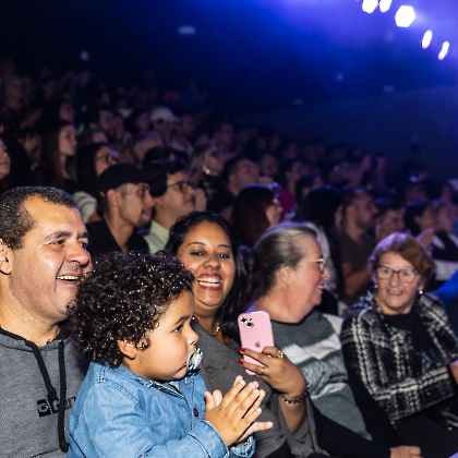 01.06.2025 - VIVA LAS VEGAS - APRESENTAÇÃO DO CURSO DE CIRCO EMPYREO-141