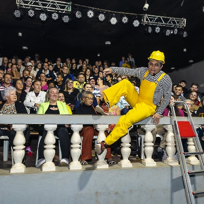 01.06.2025 - VIVA LAS VEGAS - APRESENTAÇÃO DO CURSO DE CIRCO EMPYREO-17