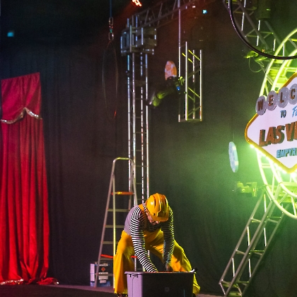 01.06.2025 - VIVA LAS VEGAS - APRESENTAÇÃO DO CURSO DE CIRCO EMPYREO-21