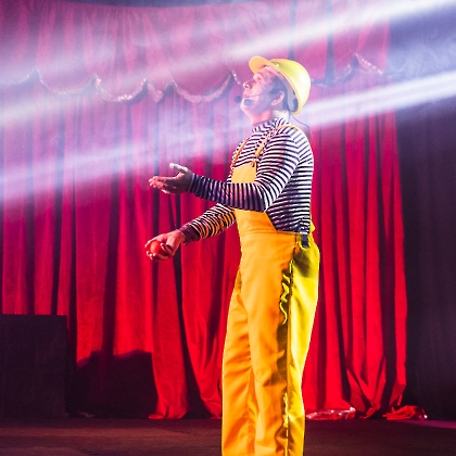 01.06.2025 - VIVA LAS VEGAS - APRESENTAÇÃO DO CURSO DE CIRCO EMPYREO-26