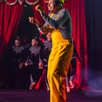 01.06.2025 - VIVA LAS VEGAS - APRESENTAÇÃO DO CURSO DE CIRCO EMPYREO-27