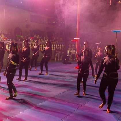 01.06.2025 - VIVA LAS VEGAS - APRESENTAÇÃO DO CURSO DE CIRCO EMPYREO-34