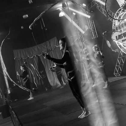 01.06.2025 - VIVA LAS VEGAS - APRESENTAÇÃO DO CURSO DE CIRCO EMPYREO-39