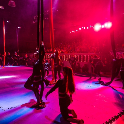 01.06.2025 - VIVA LAS VEGAS - APRESENTAÇÃO DO CURSO DE CIRCO EMPYREO-3