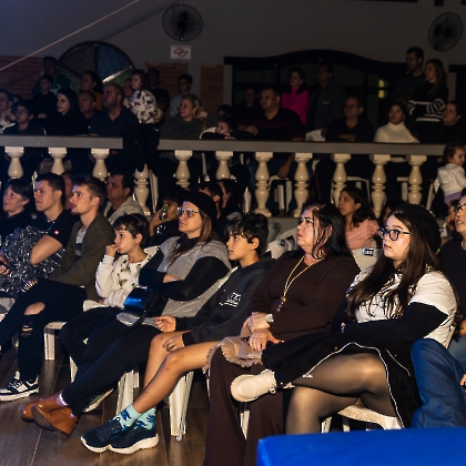 01.06.2025 - VIVA LAS VEGAS - APRESENTAÇÃO DO CURSO DE CIRCO EMPYREO-7