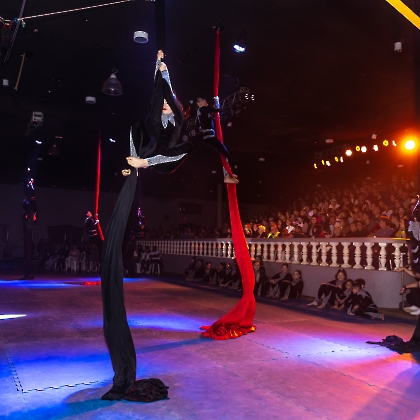 01.06.2025 - VIVA LAS VEGAS - APRESENTAÇÃO DO CURSO DE CIRCO EMPYREO-8