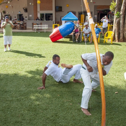 26.11.2022 - APRESENTAÇÃO DE CAPOEIRA E TROCA DE CORDAS DOS ALUNOS DO C.C.E-12
