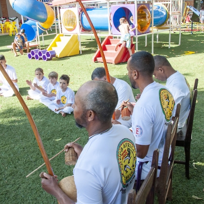26.11.2022 - APRESENTAÇÃO DE CAPOEIRA E TROCA DE CORDAS DOS ALUNOS DO C.C.E-18