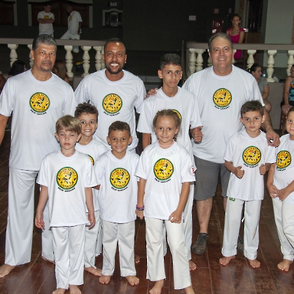 26.11.2022 - APRESENTAÇÃO DE CAPOEIRA E TROCA DE CORDAS DOS ALUNOS DO C.C.E-1