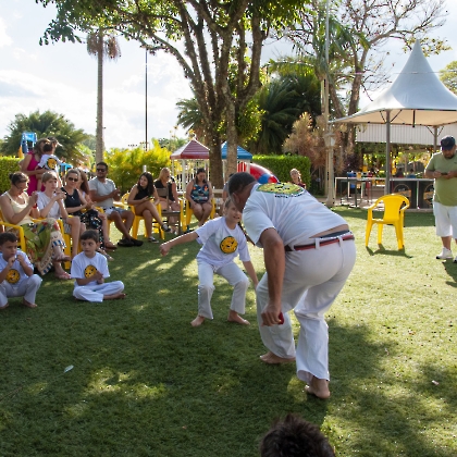 26.11.2022 - APRESENTAÇÃO DE CAPOEIRA E TROCA DE CORDAS DOS ALUNOS DO C.C.E-24