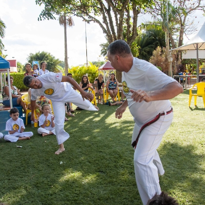 26.11.2022 - APRESENTAÇÃO DE CAPOEIRA E TROCA DE CORDAS DOS ALUNOS DO C.C.E-26