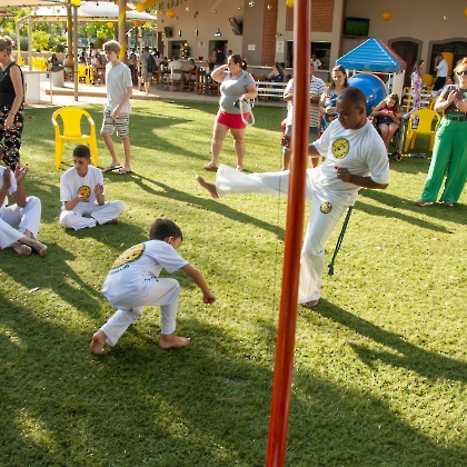 26.11.2022 - APRESENTAÇÃO DE CAPOEIRA E TROCA DE CORDAS DOS ALUNOS DO C.C.E-39