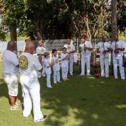 26.11.2022 - APRESENTAÇÃO DE CAPOEIRA E TROCA DE CORDAS DOS ALUNOS DO C.C.E-7