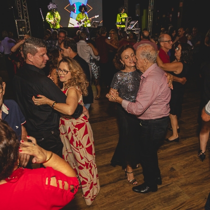 28.03.2025 - BAILE DO VERMELHO E PRETO (BANDA HOMENS DE PRETO)-237