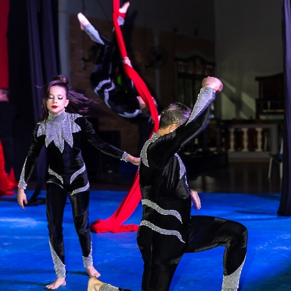 30.05.2025 - VIVA LAS VEGAS - APRESENTAÇÃO DO CURSO DE CIRCO EMPYREO-16