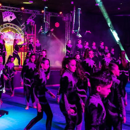 30.05.2025 - VIVA LAS VEGAS - APRESENTAÇÃO DO CURSO DE CIRCO EMPYREO-26