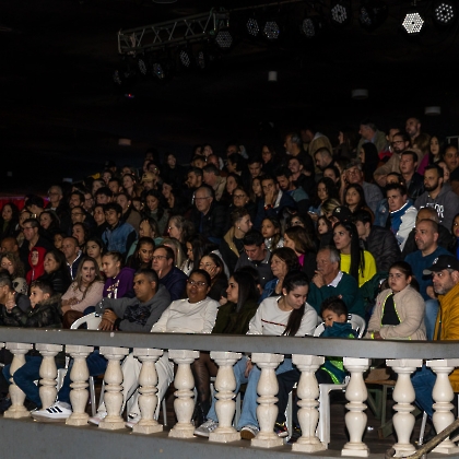 30.05.2025 - VIVA LAS VEGAS - APRESENTAÇÃO DO CURSO DE CIRCO EMPYREO-2