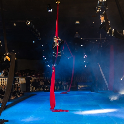 30.05.2025 - VIVA LAS VEGAS - APRESENTAÇÃO DO CURSO DE CIRCO EMPYREO-31