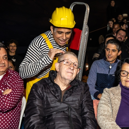 30.05.2025 - VIVA LAS VEGAS - APRESENTAÇÃO DO CURSO DE CIRCO EMPYREO-40