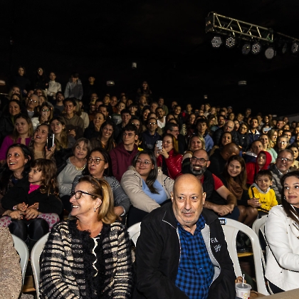 30.05.2025 - VIVA LAS VEGAS - APRESENTAÇÃO DO CURSO DE CIRCO EMPYREO-42