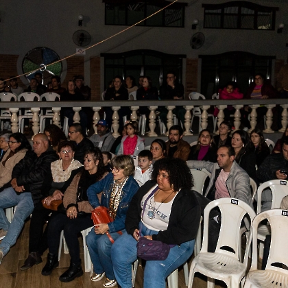 30.05.2025 - VIVA LAS VEGAS - APRESENTAÇÃO DO CURSO DE CIRCO EMPYREO-4