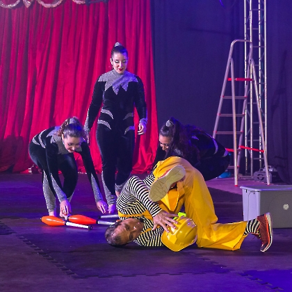 30.05.2025 - VIVA LAS VEGAS - APRESENTAÇÃO DO CURSO DE CIRCO EMPYREO-51