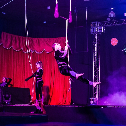 30.05.2025 - VIVA LAS VEGAS - APRESENTAÇÃO DO CURSO DE CIRCO EMPYREO-76