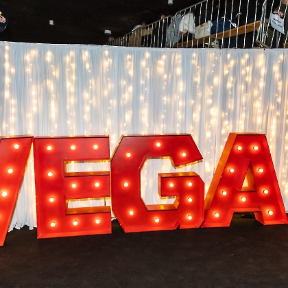 30.05.2025 - VIVA LAS VEGAS - APRESENTAÇÃO DO CURSO DE CIRCO EMPYREO-9