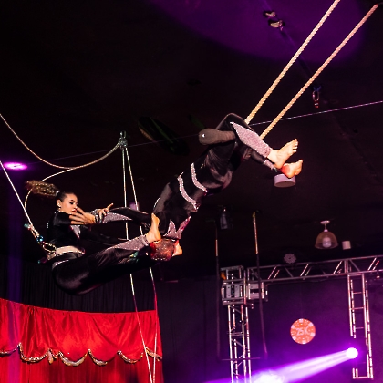 31.05.2025 - VIVA LAS VEGAS - APRESENTAÇÃO DO CURSO DE CIRCO EMPYREO-111