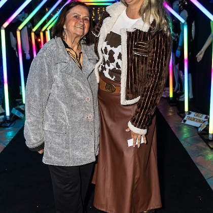 31.05.2025 - VIVA LAS VEGAS - APRESENTAÇÃO DO CURSO DE CIRCO EMPYREO-13