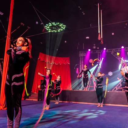 31.05.2025 - VIVA LAS VEGAS - APRESENTAÇÃO DO CURSO DE CIRCO EMPYREO-95